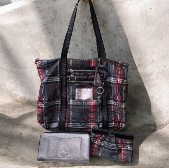 Coach Handbags - Coach Lavender Luggage Tag with Black Script Charm